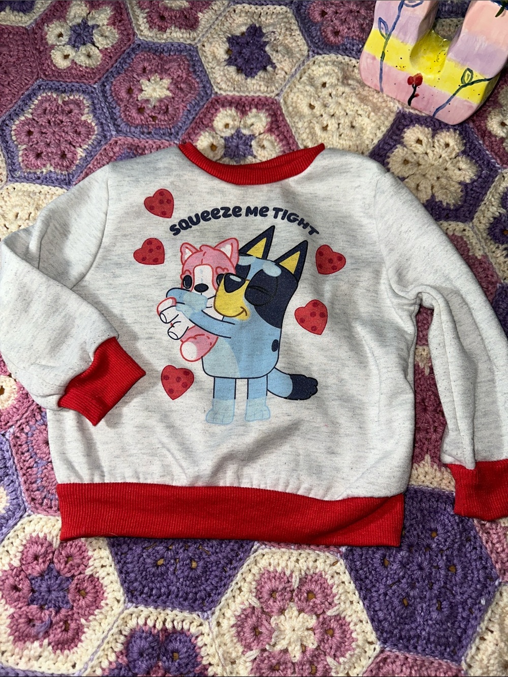 Kids Gray 'Squeeze Me Tight' Graphic Sweatshirt with Red Trim B317